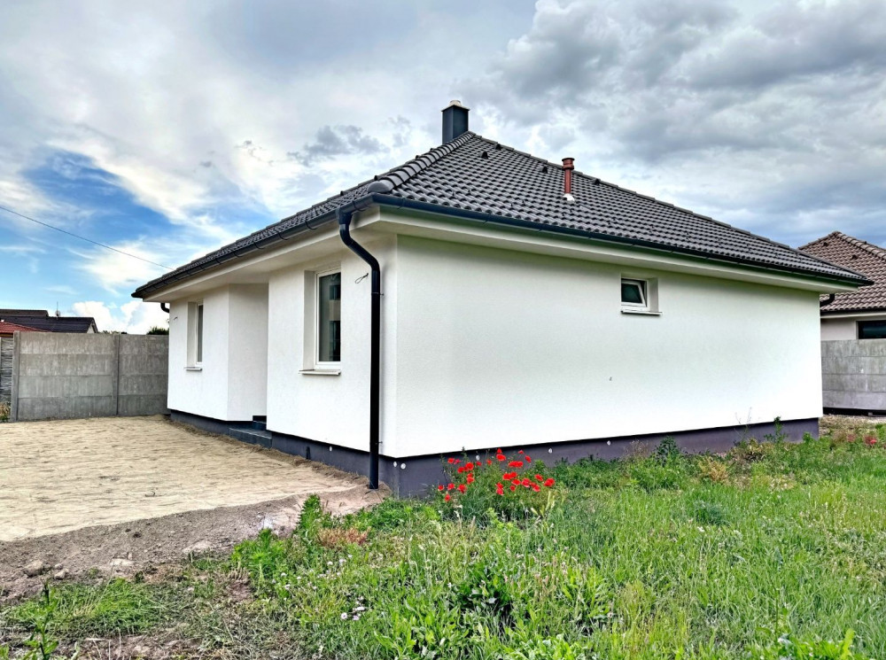 Predaj 4 izbového bungalovu v Rajke, Maďarsko