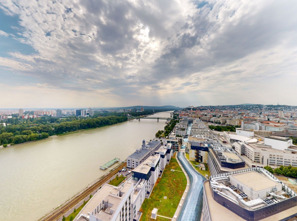 PRENÁJOM | Elegantný 2 izbový byt v Eurovea Tower, Bratislava I - Staré mesto